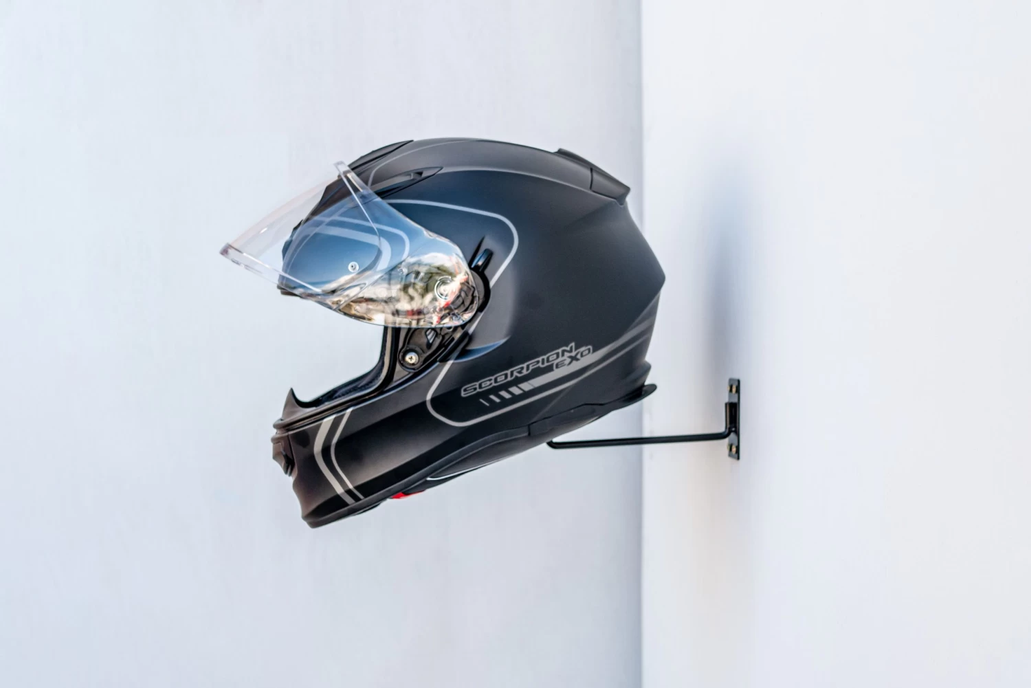 Helm Houder Muurstandaard MC Essentials 5 Helm Houder Muurstandaard MC Essentials - Afbeelding 3